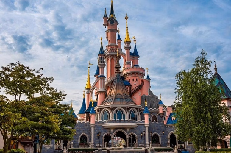 Envie de rejoindre Disneyland Paris ? Le parc organise une session de recrutement à Lille